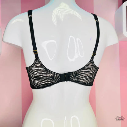 Mannequin s Victoria’s Secret Podprsenka Průsvitná s Vystužením, krásně podepřené poprsí