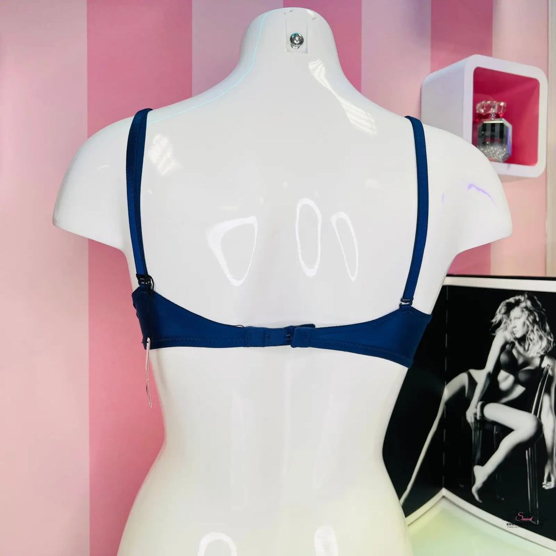 Blue elegantní podprsenka Victoria’s Secret s ozdobnými šňůrkami a nastavitelnými ramínky