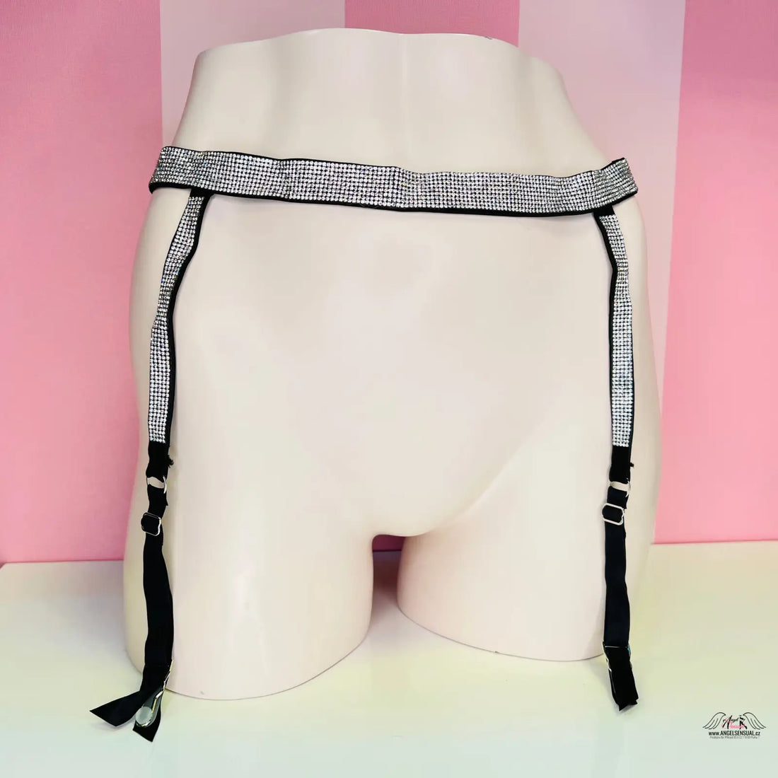 Luxusní podvazkový pás s kamínky a černými nastavovacími pásky