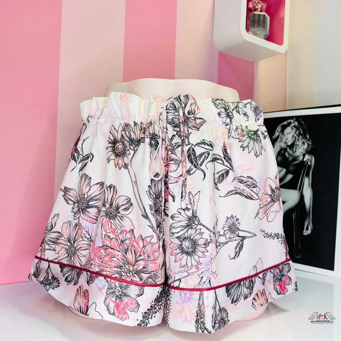 Floral print pyžamové kraťasy Victoria’s Secret z velmi jemného materiálu