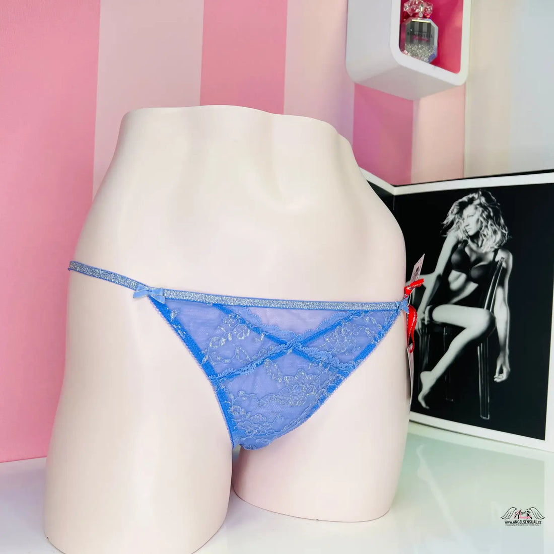 Blue lace thong from Victoria’s Secret Síťované Kalhotky Více Barev, třpytivé síťované kalhotky elegantní kalhotky fashion show