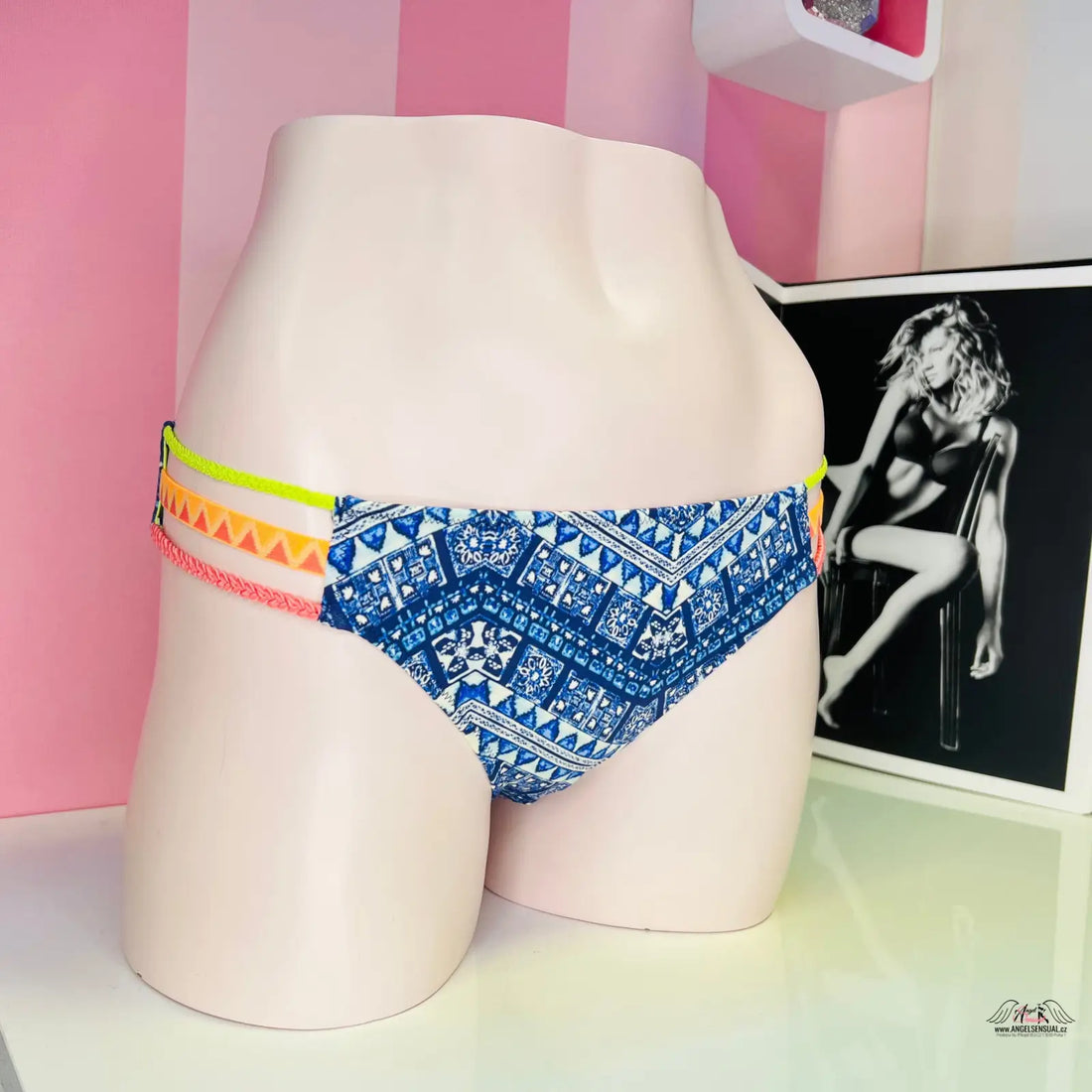 Blue vzorované spodní díl plavek Victoria’s Secret s elastickými šňůrkami a stylovým designem