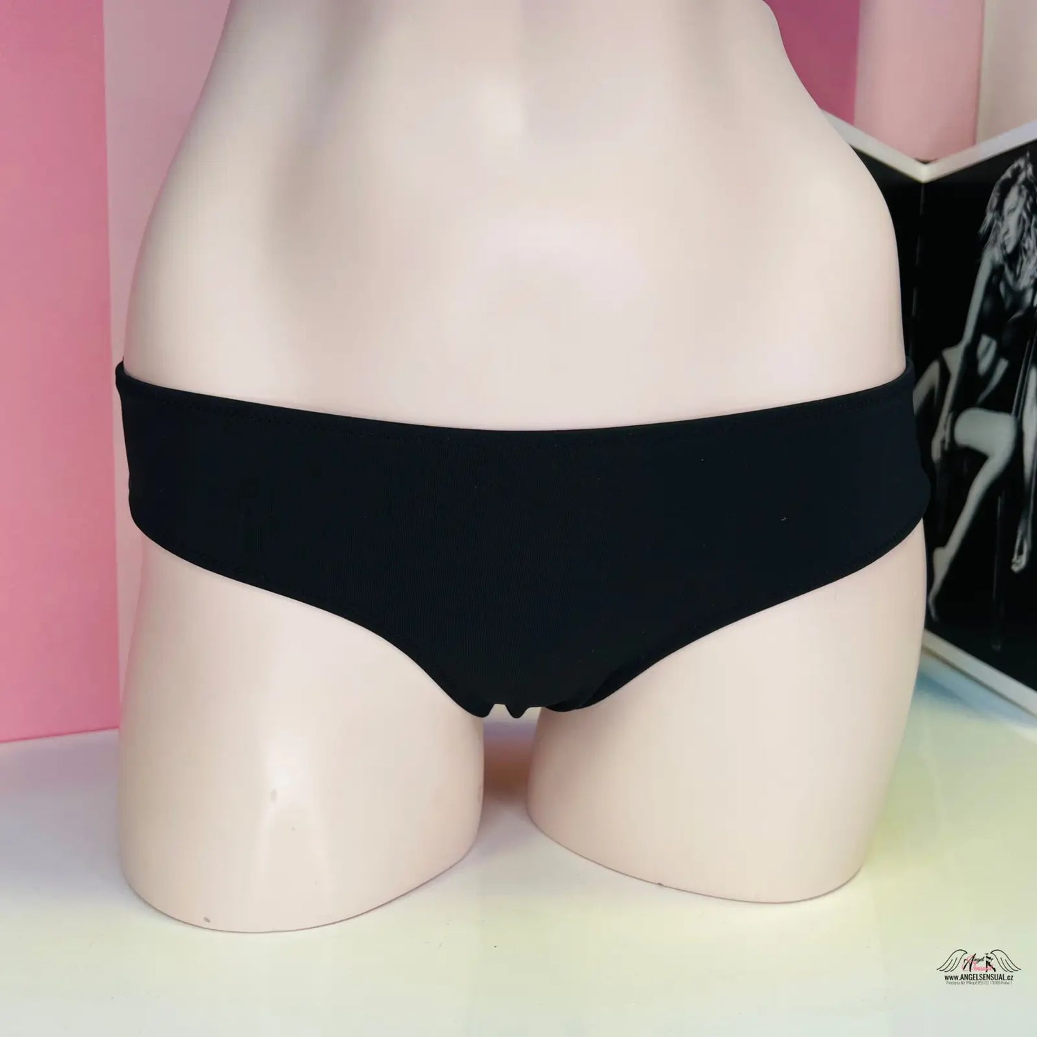 Černý seamless spodní díl plavek Totally Beachin od Victoria’s Secret, plavek cheeky