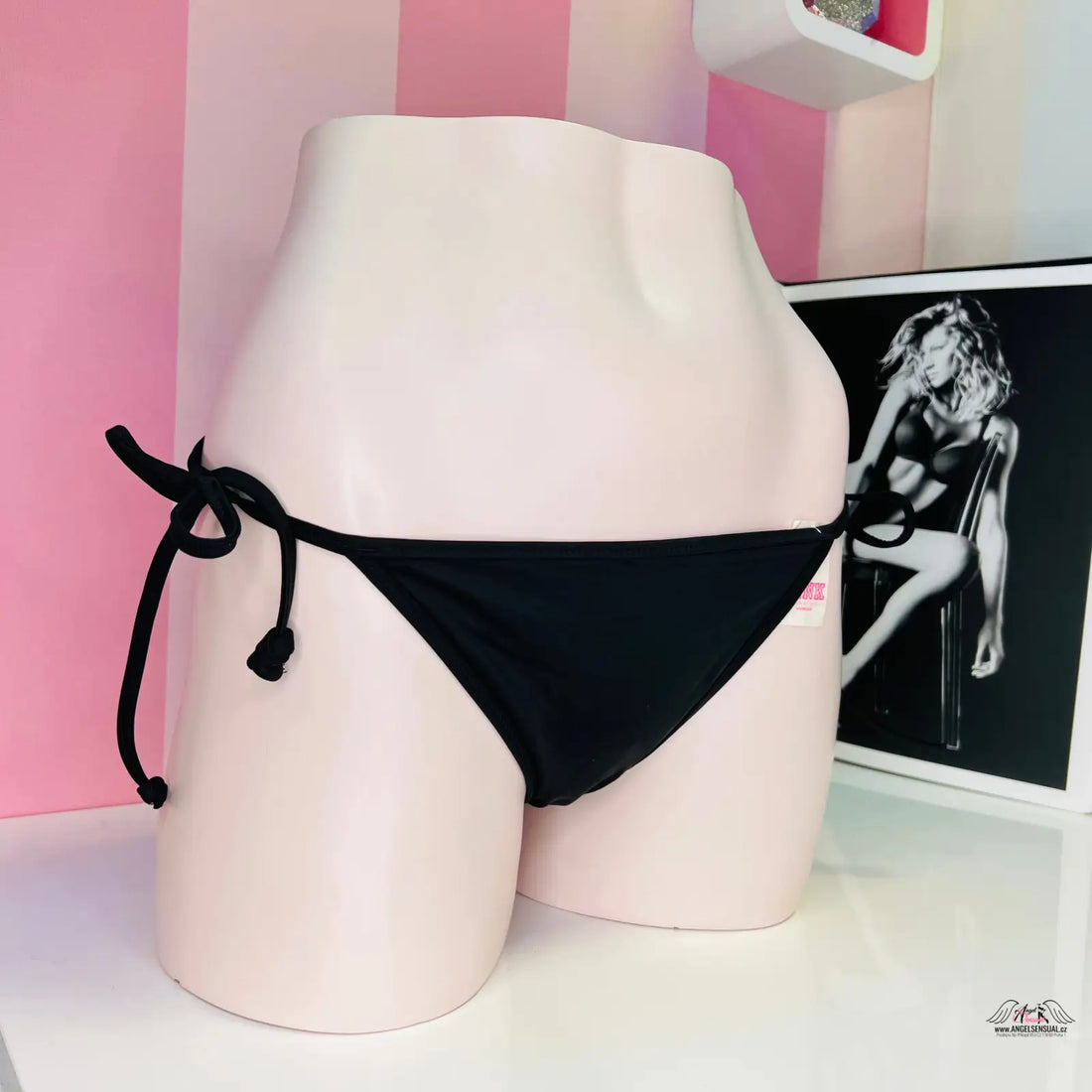 Stylový spodní díl plavek Victoria’s Secret s lehkým nařasením a vázáním