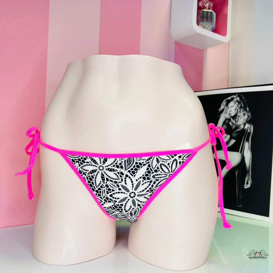 Floral spodní díl plavek Victoria’s Secret s růžovými vázáním a lehkým řasením