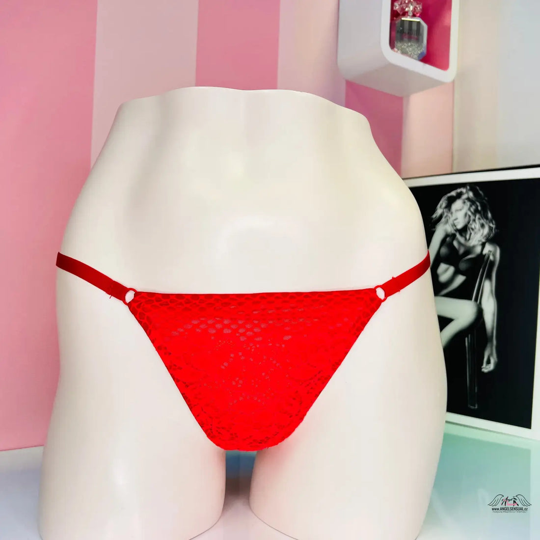 Elegantní celokrajkové tanga Victoria’s Secret Tanga Celokrajkové pro tanga fashion show