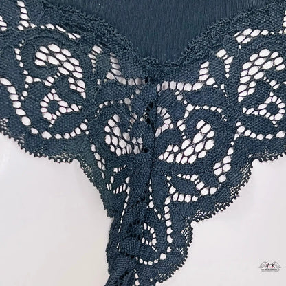 Černá krajková šála s ozdobnou krajkou a krajkovým lemováním v kolekci Victoria’s Secret apparel &amp; accessories