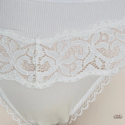 Prošívaná tanga s krajkovým lemováním, elegantní prošívaná tanga, Victoria’s Secret