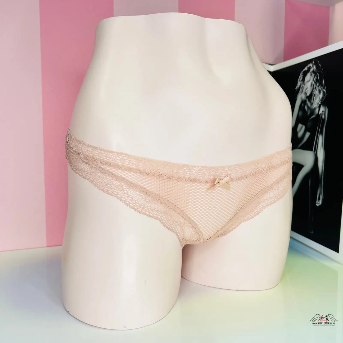 Peachové krajkové tanga Victoria’s Secret prošívané tanga v kategorii apparel &amp; accessories