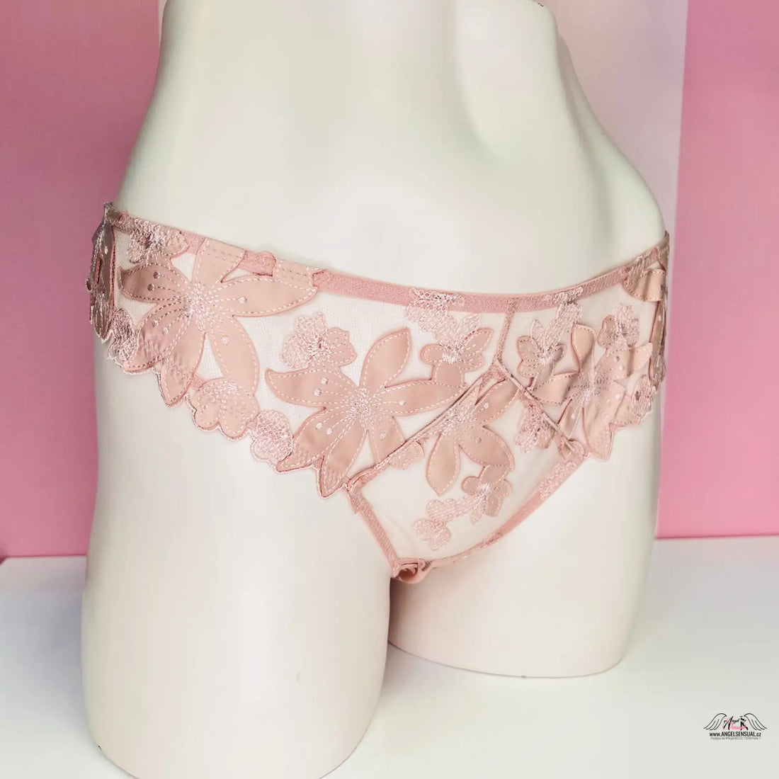 Síťované tanga Victoria’s Secret s květinovou aplikací, ideální dámské apparel &amp; accessories