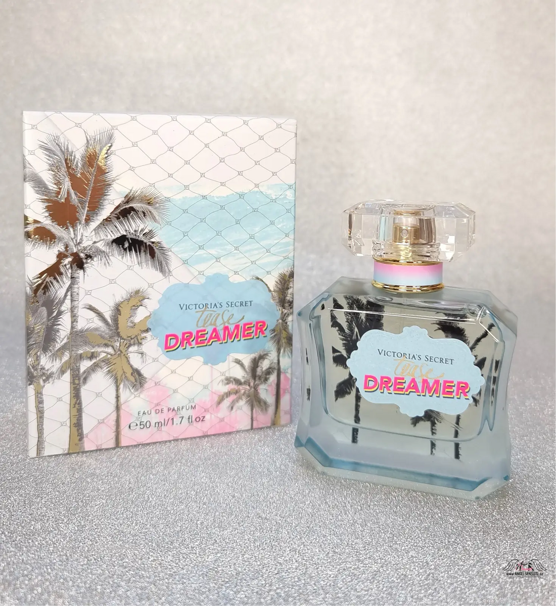 Victoria’s Secret Tease Dreamer parfém a krabice zachycuje ducha západního pobřeží s mořskými solemi
