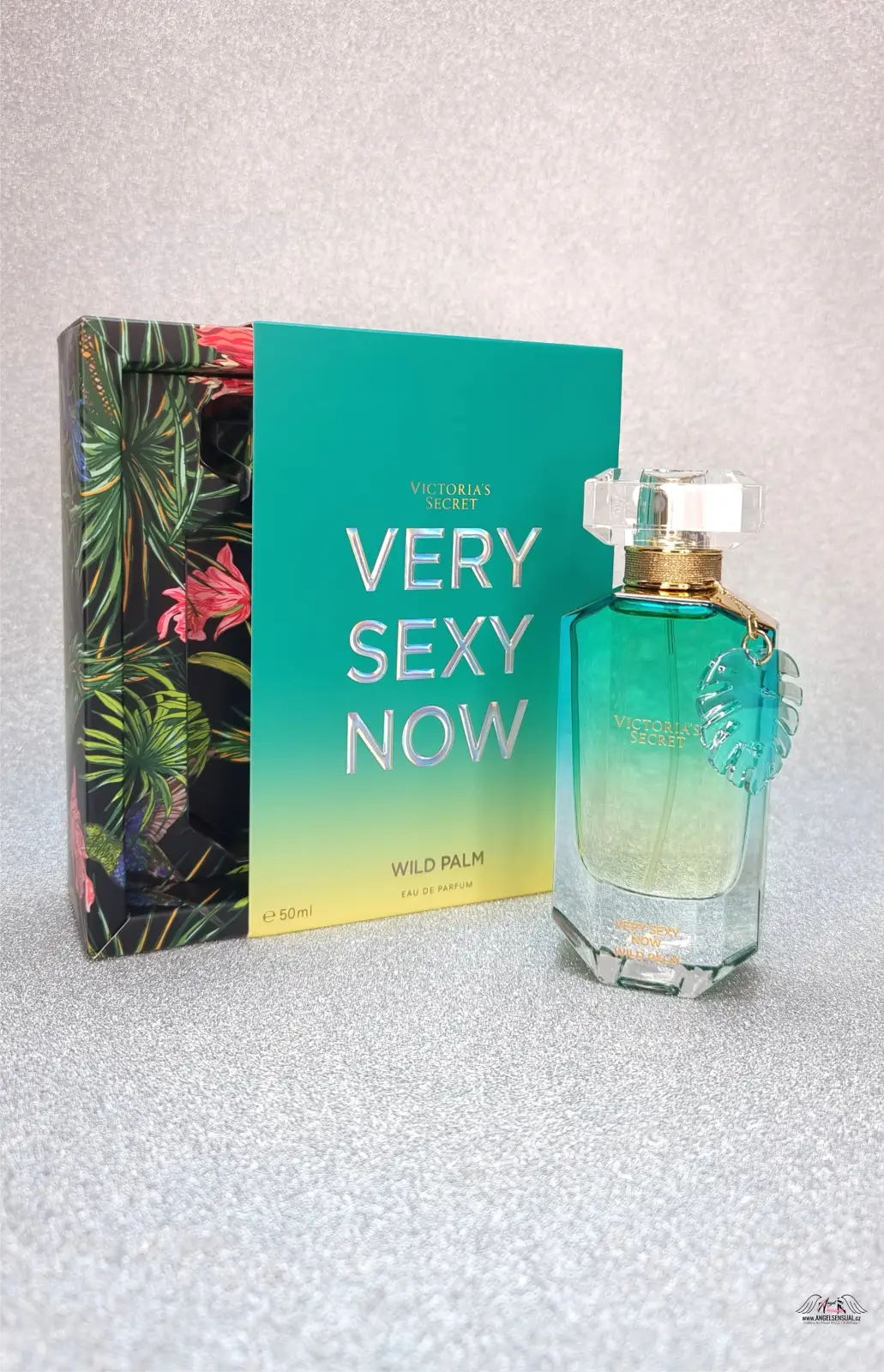 Obrázek parfémované vody Wild Palm od Victoria’s Secret s svěží esencí Wild Palm
