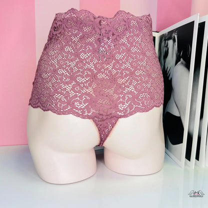 Pink krajková tanga vysokým pasem na figuríně, Victoria’s Secret Vysoké Pasové Tanga