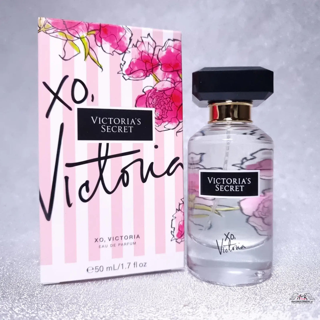 Victoria’s Secret XO Victoria parfémová láhev a krabice, ideální pro Victoria’s Secret apparel &amp; accessories