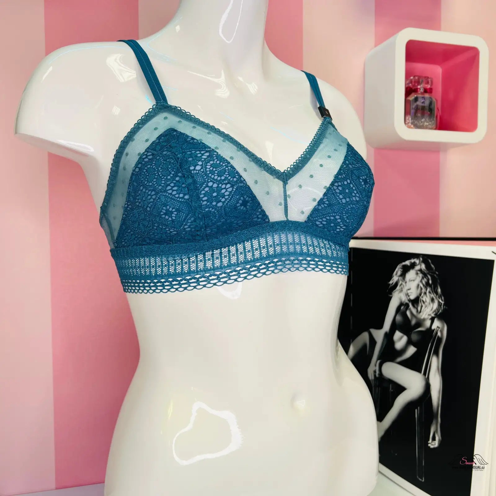 Teal krajková braletka Vzdušná pro eleganci a pohodlí