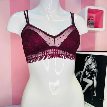 Bordó krajková braletka s puntíkovou síťovinou pro eleganci a pohodlí