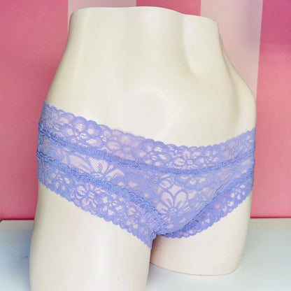Krajkové kalhotky - S / Lila / Nové se štítky - Cheeky Victoria’s Secret