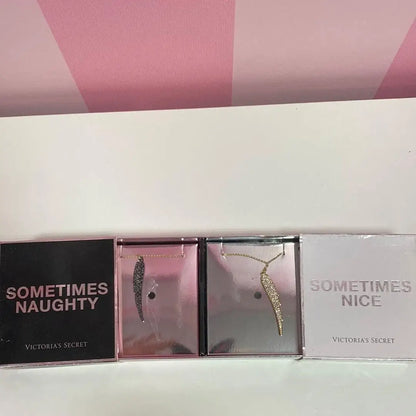 Set dvou náhrdelníků - Univerzální / Zlatá / Nové se štítky - Náhrdelník Victoria’s Secret