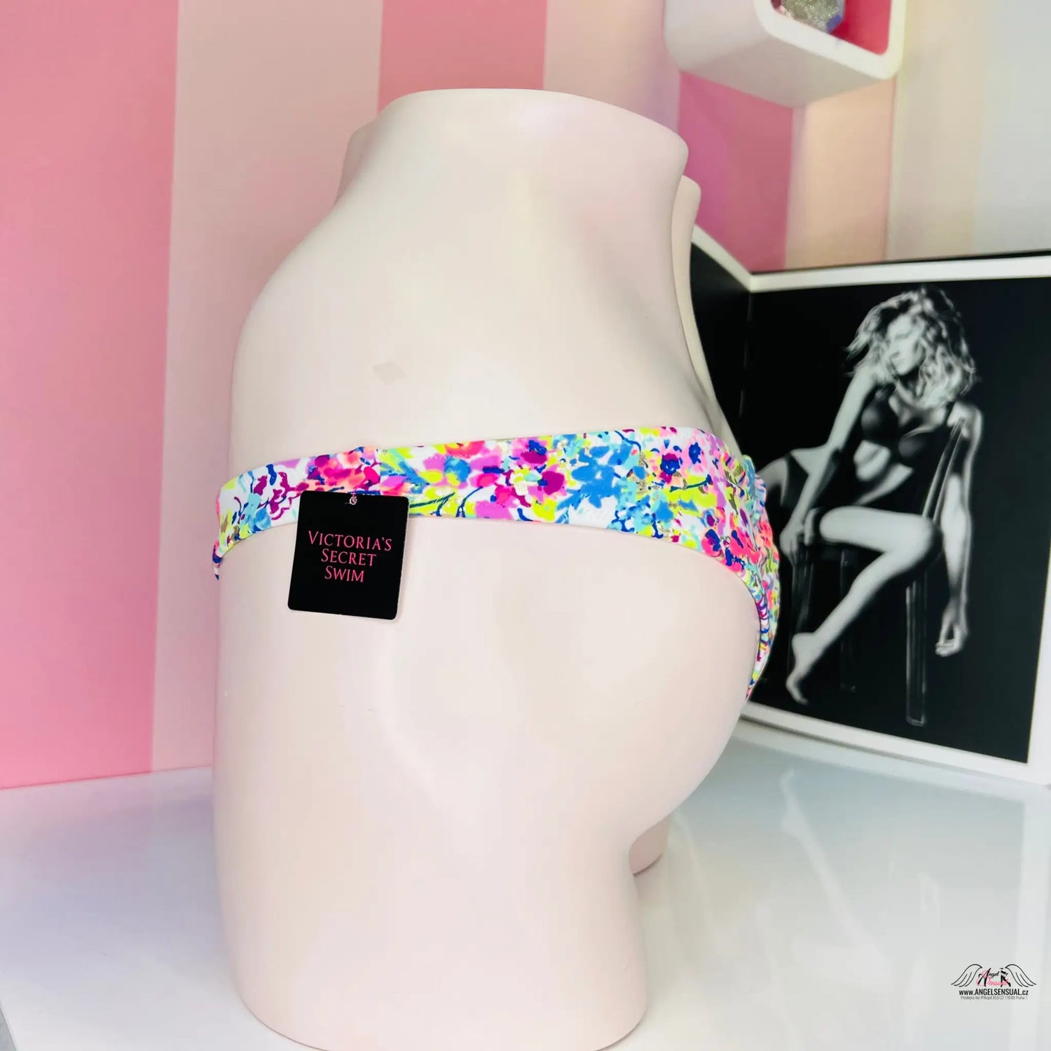 Spodní díl plavek - brazilky - XS / Barevná / Nové se štítky - Victoria’s Secret
