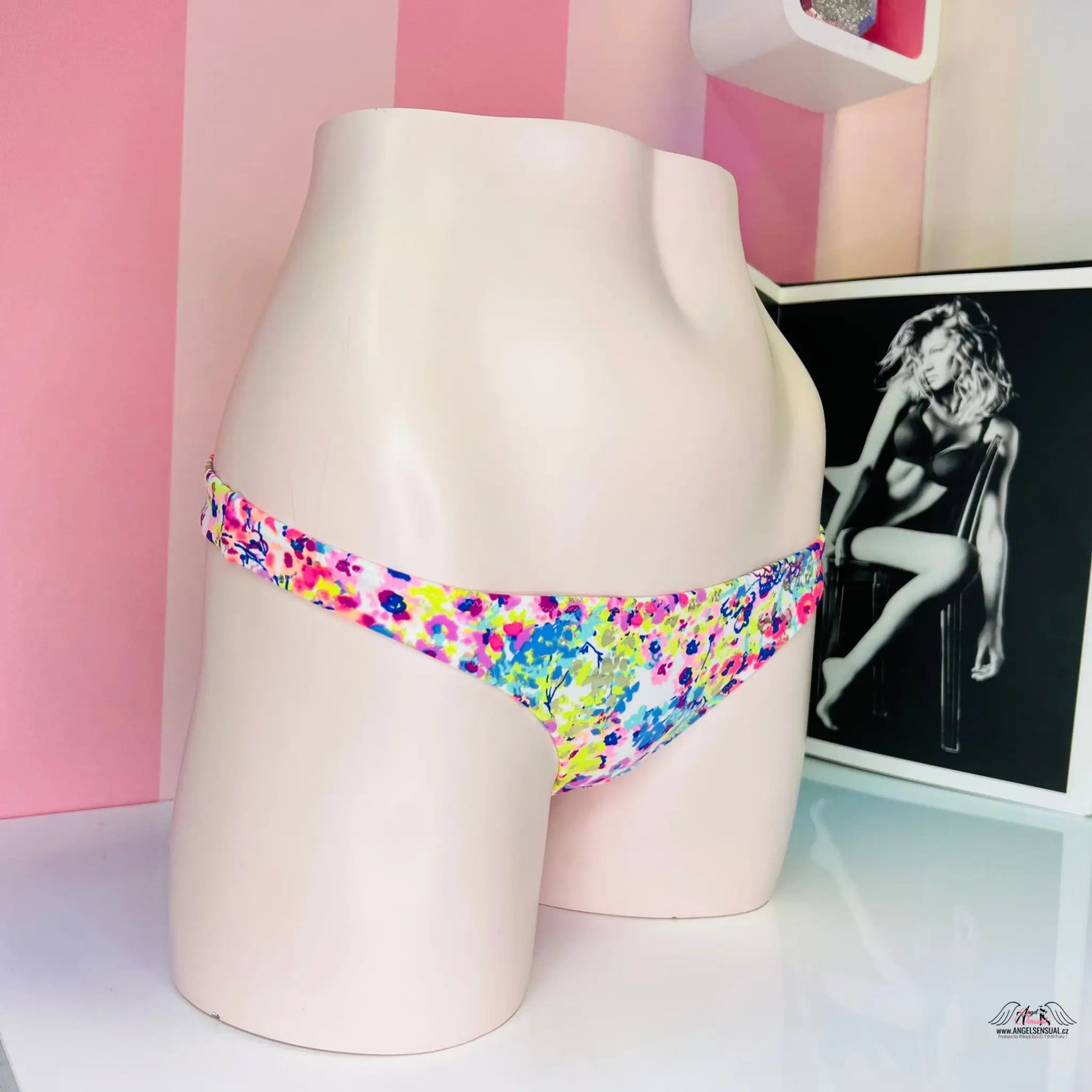 Spodní díl plavek - brazilky - XS / Barevná / Nové se štítky - Victoria’s Secret