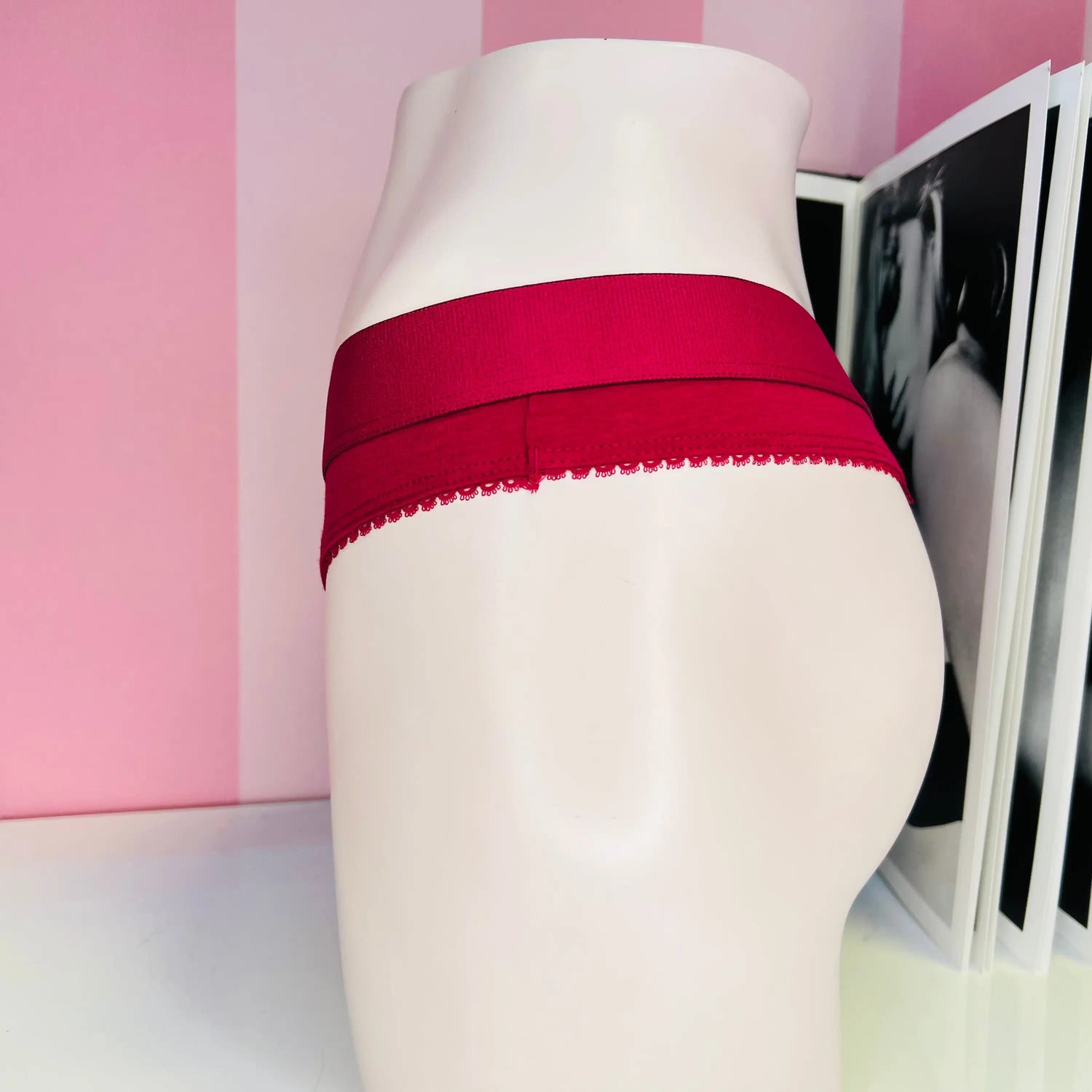Tanga s kamínky - Victoria’s Secret